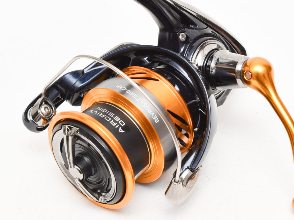 Daiwa Revros LT スピニングリール 3000-C